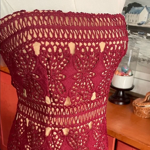 Lulu's Strapless Burgundy Beauty and Lace Dress Medium - Picture 5 of 6
